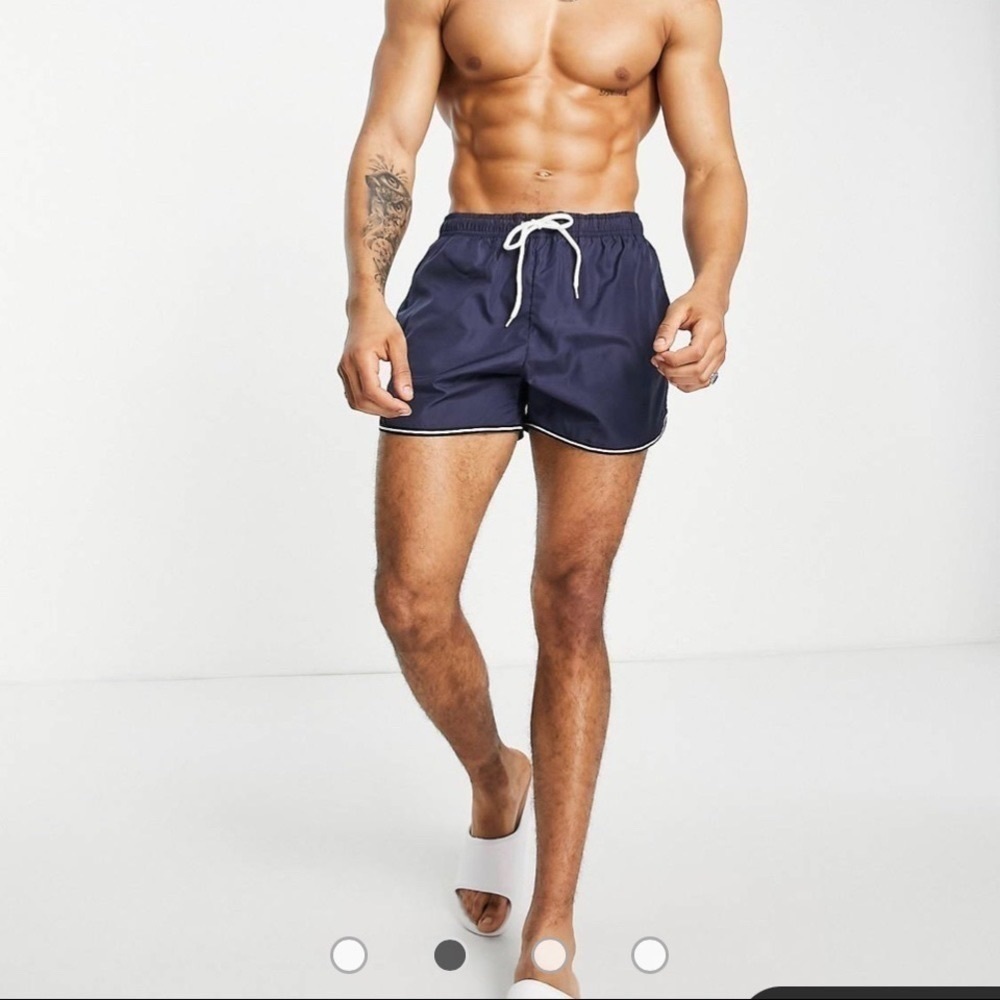 Brave Soul elastic waist Men’s swim trunks in navy blue size Small NWT